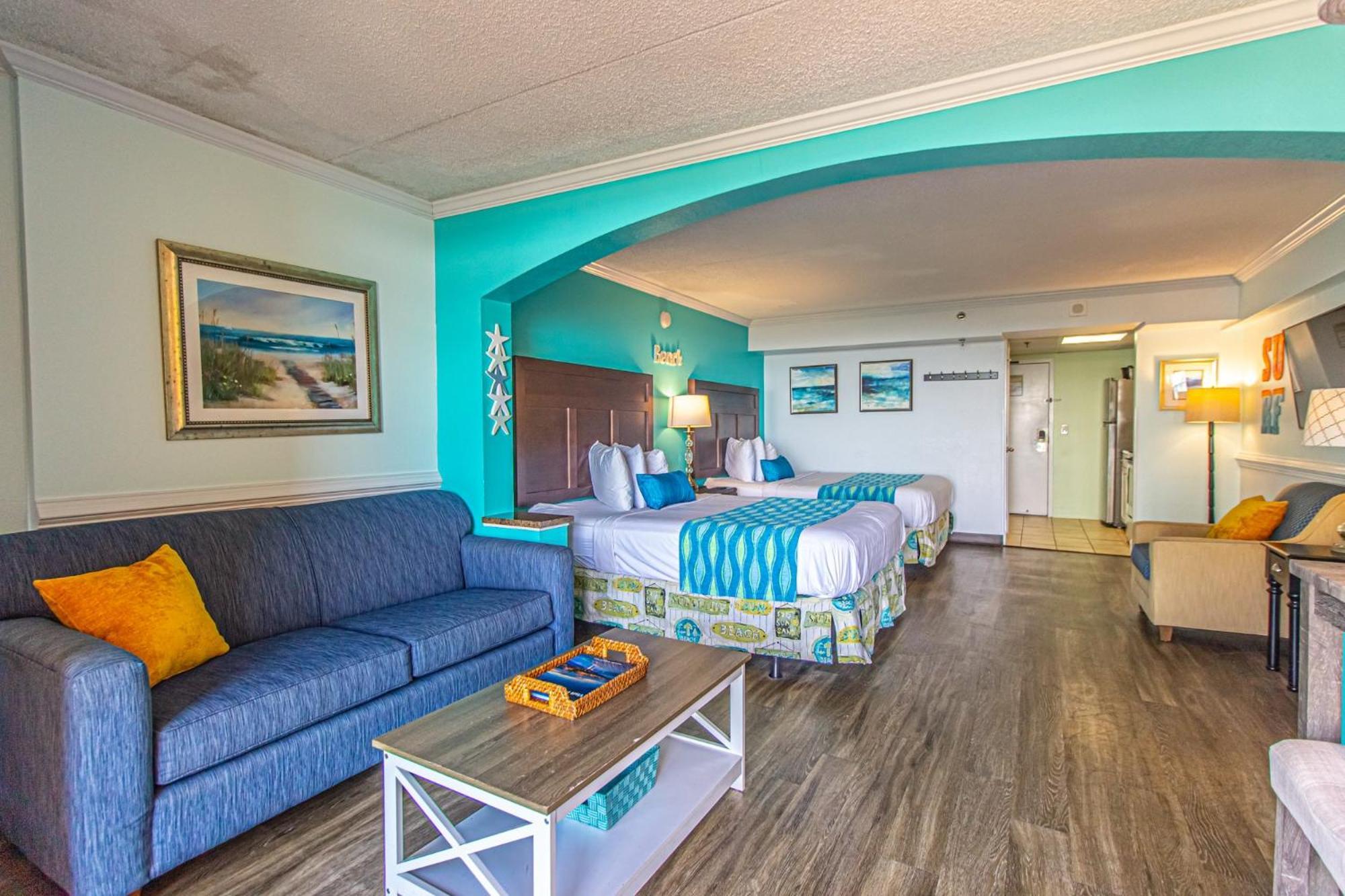 Oversized Ocean View Queen Suite With Beautiful Fireplace And Accents - Sleeps 4 Guests! マートルビーチ 部屋 写真