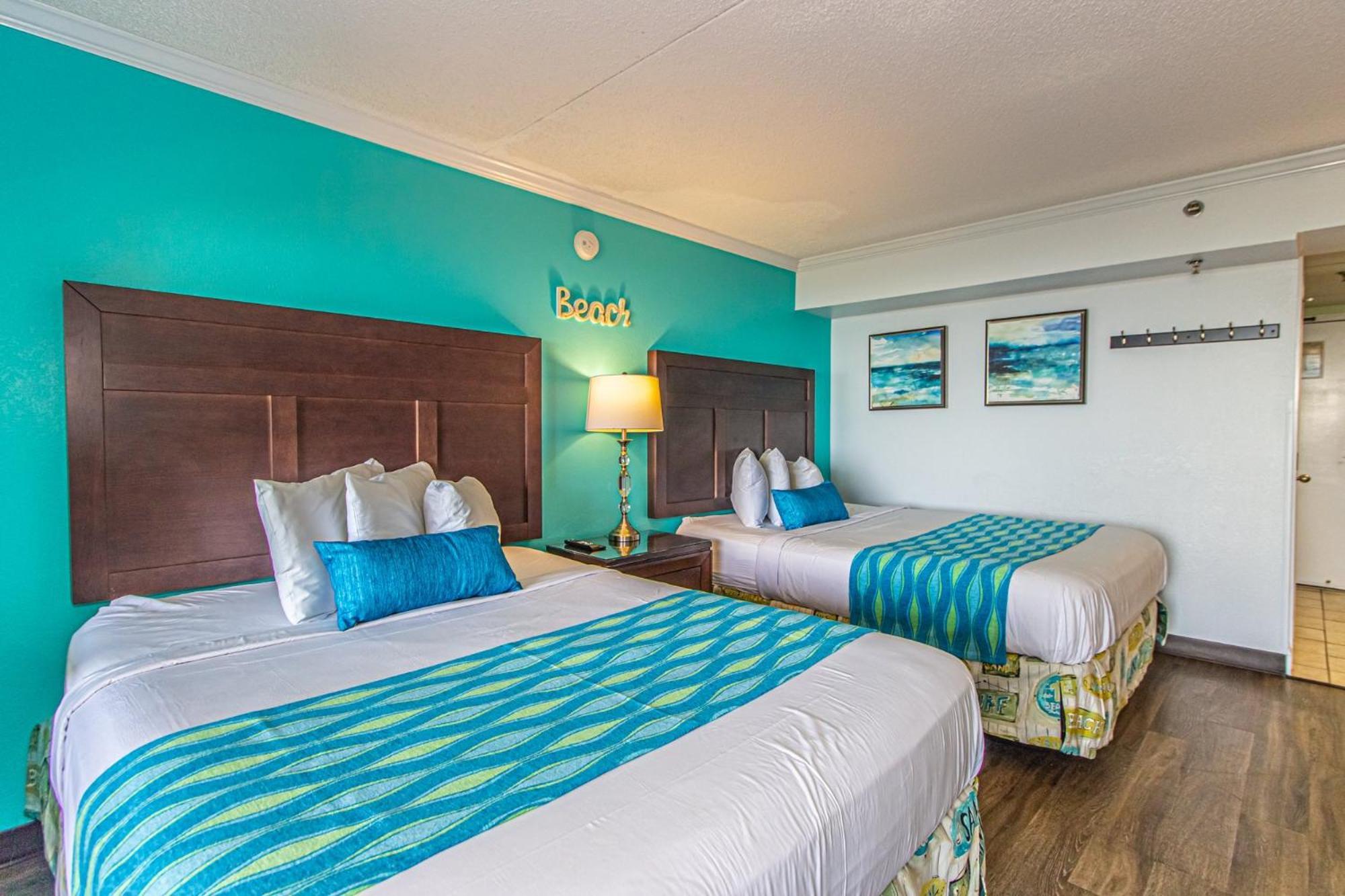 Oversized Ocean View Queen Suite With Beautiful Fireplace And Accents - Sleeps 4 Guests! マートルビーチ 部屋 写真